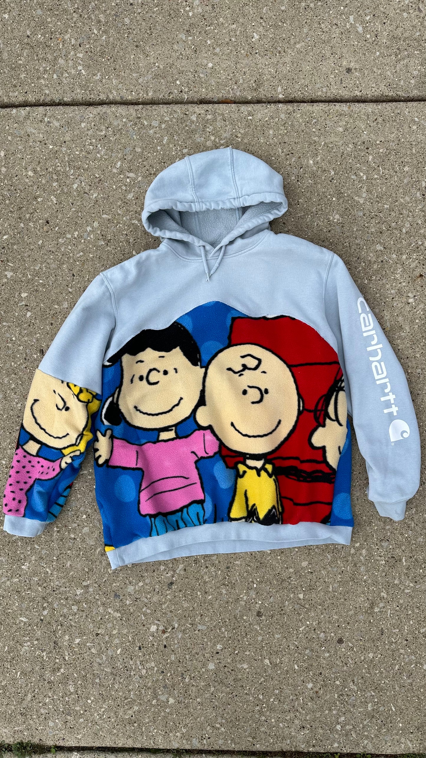 Snoopy and the Crew Sz XL Carhartt